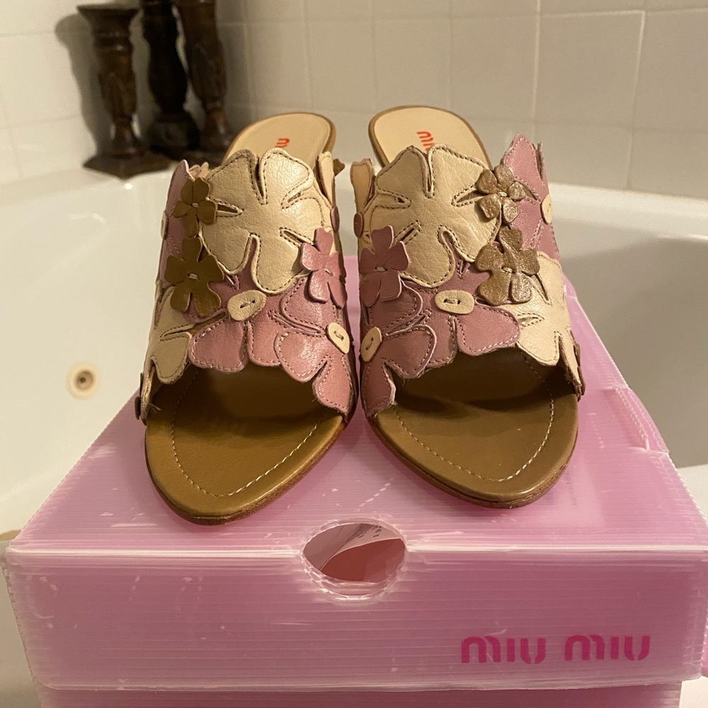 Miu Miu Slides - Picture 2 of 6